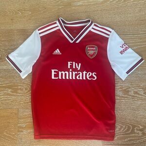 Adidas Arsenal featuring Fly Emirates logo.  Youth Size M